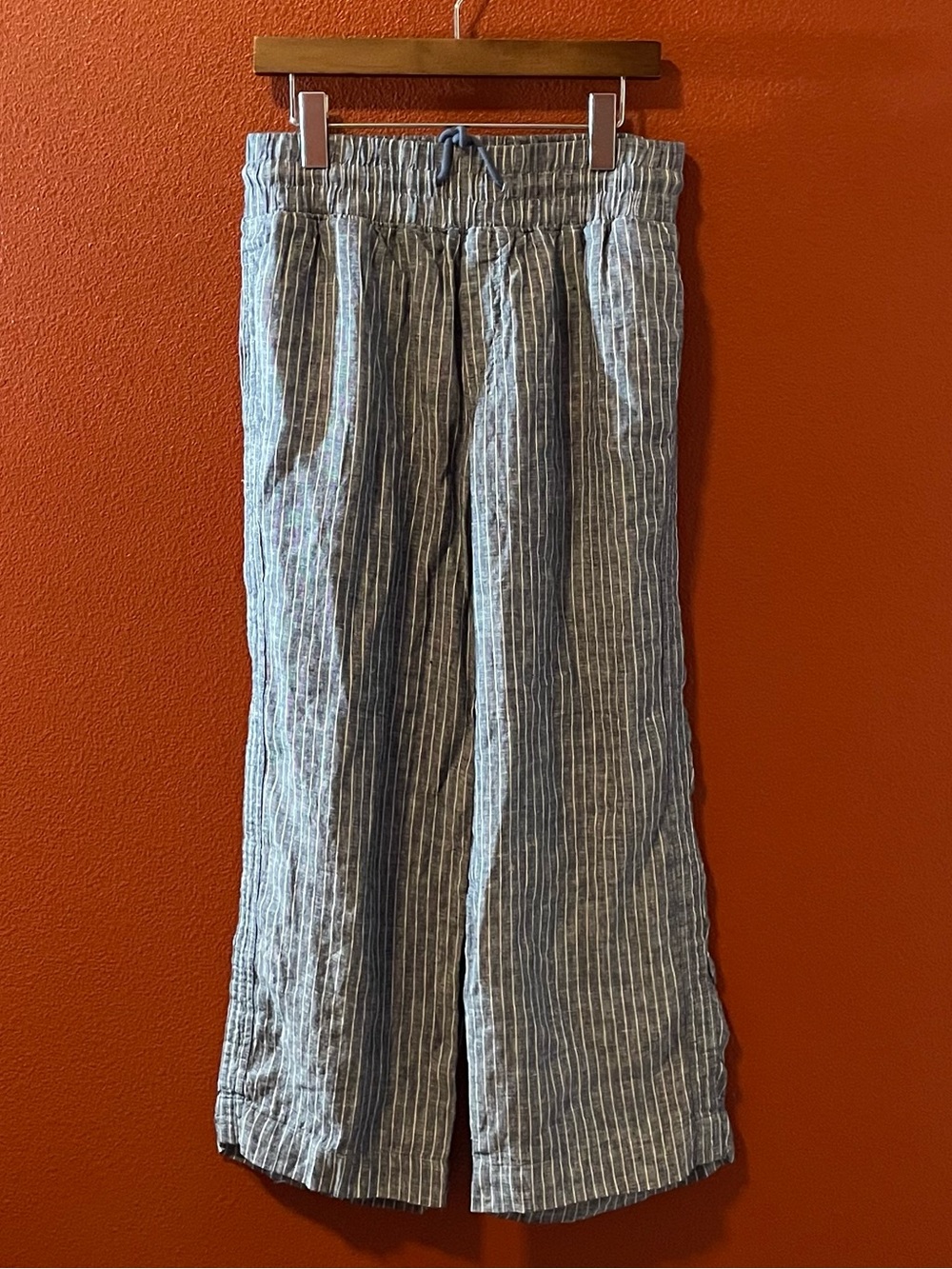 Quince Women’s 100% European Linen Mariner Chambray Stripe Breathable Set - Picture 5 of 9